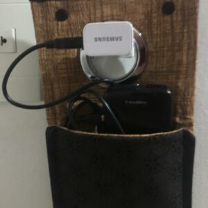 PORTA CARREGADOR DE CELULAR