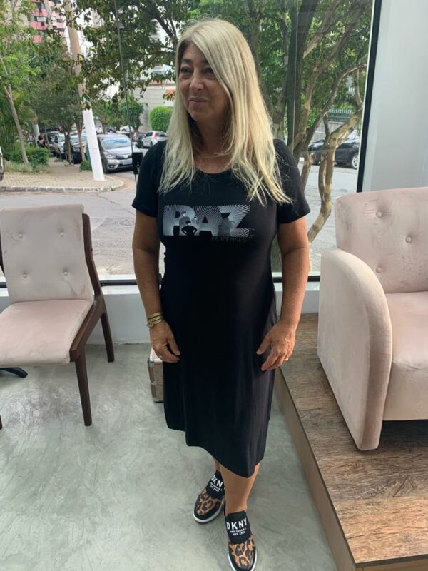 Camiseta longa em visco lycra preta. Filipenses 4:7