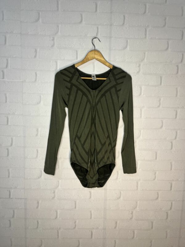 Body Feminino manga longa - Verde Militar - Tm: M - Scala -82% Poliamida 18% Elastano - Imagem 2