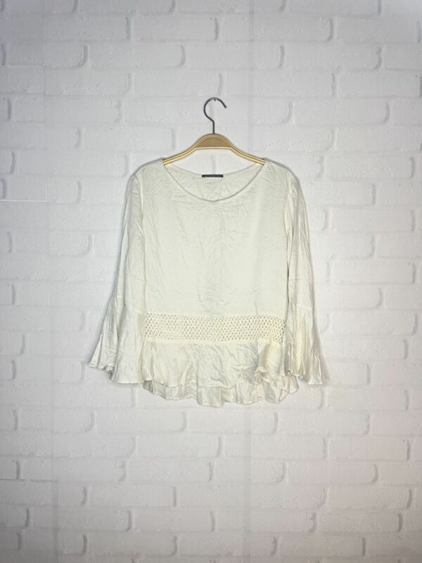 Blusa de manga longa vazada detalhes em renda branca -Maria Filo-Tm:P