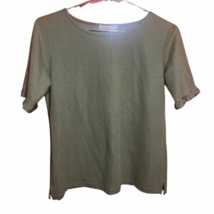 🌿 Blusinha Verde Militar com Babados – Tamanho P 🌿