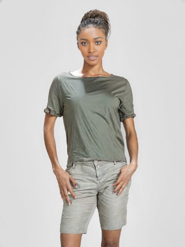 🌿 Blusinha Verde Militar com Babados – Tamanho P 🌿 - Image 2